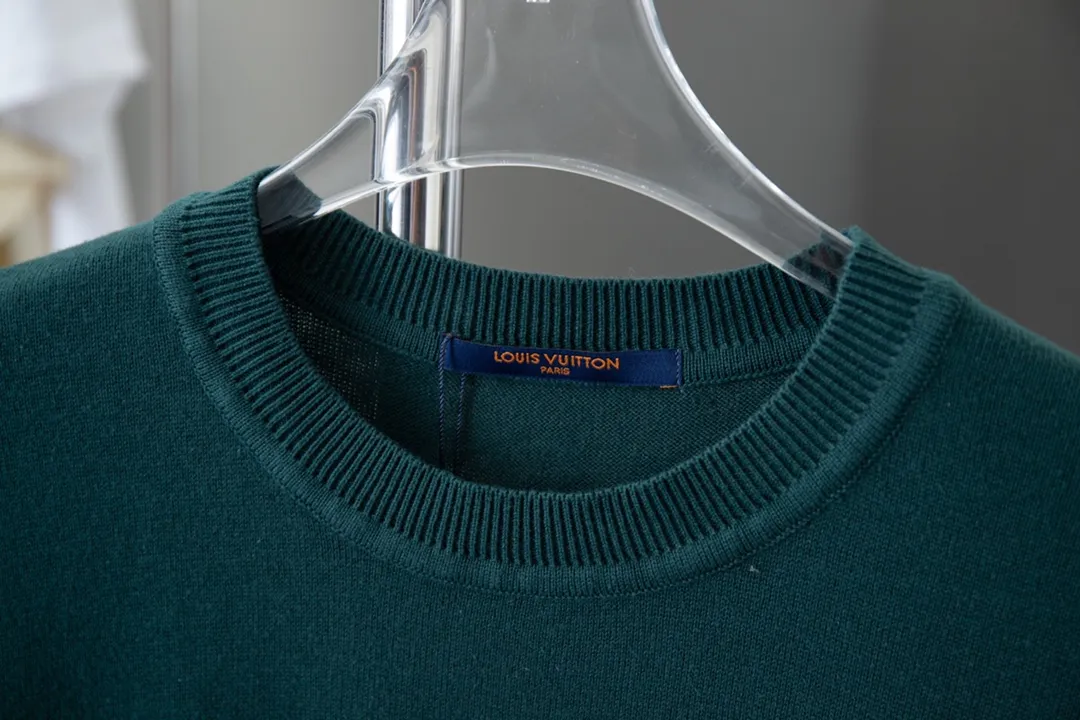 🅿️200 High Quality Lv 2025 Spring and Summer Pin🧷Short Sleeve Knitted Same as Official Website Customized Sweater Neck➕Front Chest Pin🧷Design High Density Imported Embroidery Custom Dyed Wool Yarn S M L XL